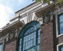 Window detail of the Free Press Building, Winnipeg, 2006; Historic Resources Branch, Manitoba Culture, Heritage and Tourism 2006