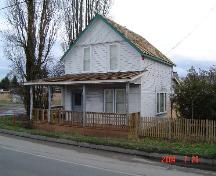 Exterior view of the Moir Residence, February 2004.; Township of Langley, Julie MacDonald, 2004.