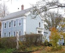 Front and side elevations, 233 Victoria Street East, Amherst, NS, 2007.; Heritage Division, NS Dept of Tourism, Culture and Heritage, 2007