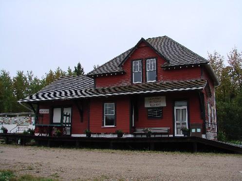 Front facade Heritage Place.