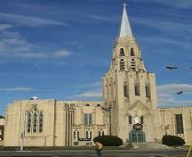 Windsor's finest example of Art Deco architecture, St. Peter's was designed by Albert Lothian.; City of Windsor, Nancy Morand, 2001