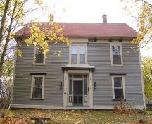 Main elevation, 46 Victoria Street West, Amherst, NS, 2007.; Heritage Division, NS Dept of Tourism, Culture and Heritage, 2007