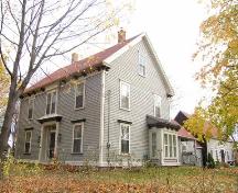 Front and side elevations, 46 Victoria Street West, Amherst, NS, 2007.; Heritage Division, NS Dept of Tourism, Culture and Heritage, 2007