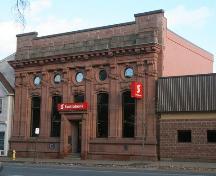 Side and front elevations, 79 Victoria Street East, Amherst, NS, 2007.; Heritage Division, NS Dept of Tourism, Culture and Heritage, 2007
