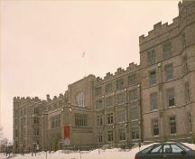 Vue générale du lieu historique national du Canada du Musée-Commémoratif-Victoria, 1987.; Parks Canada Agency / Agence Parcs Canada, 1987.