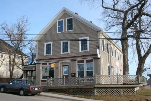 Showing front elevation