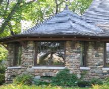Close-up view of the octagonal room on 1020 Spadina Cresecent East, 2007.; City of Saskatoon, Kathlyn Szalasznyj, 2007.