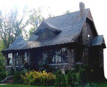 View of the north and east sides of 1020 Spadina Cresecent East, 2007.; City of Saskatoon, Kathlyn Szalasznyj, 2007.