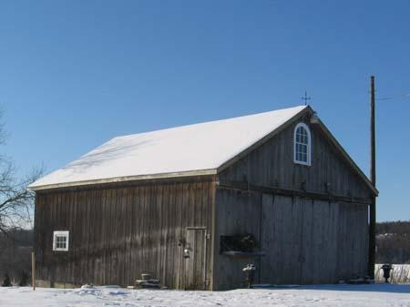 437 Pioneer Tower Road Driveshed