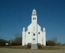 Looking North at the church; J. Winkel, 2007