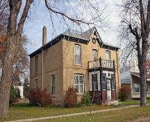 Façades principales - du sud-ouest de la maison Fowler, Baldur, 2006; Historic Resouces Branch, Manitoba Culture, Heritage and Tourism, 2006