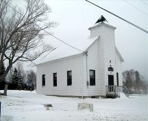 Front and side elevations including part of cemetery, Mitchell Island Union Church, Point Edward, NS, 2008.; Heritage Division, NS Dept. of Tourism, Culture and Heritage, 2008