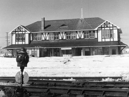 Historic view of the track façade – October 2003