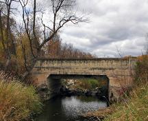 Primary elevation, from the south, of the Concrete Box Bridge, Woodmore area, 2006; Historic Resources Branch, Manitoba Culture, Heritage and Tourism, 2006