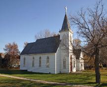 Contextual view, from the northwest, of All Saints Anglican Church, Dominion City, 2006; Historic Resources Branch, Manitoba Culture, Heritage and Tourism, 2006