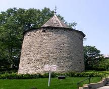 Tours du Fort-des-Messieurs-de-Saint-Sulpice; Ministère de la Culture, des Communications et de la Condition féminine, Jean-François Rodrigue, 2004