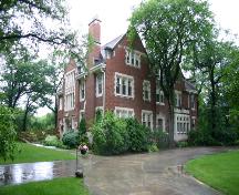 Primary elevations, from the southeast, of Ralph Connor House, Winnipeg, 2006; Historic Resources Branch, Manitoba Culture, Heritage, Tourism and Sport, 2006