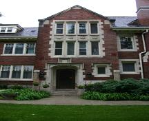 South entrance detail of Ralph Connor House, Winnipeg, 2006; Historic Resources Branch, Manitoba Culture, Heritage, Tourism and Sport, 2006