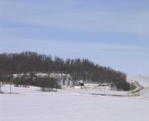 Contextual view of the Stott Site, Brandon area, 2004; Historic Resources Branch, Manitoba Culture, Heritage, Tourism and Sport, 2004
