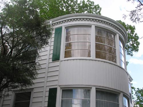 Curved window detail