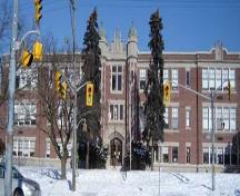 West facade of the Elizabeth Ziegler Public School as viewed from Moore Avenue South, 2007.; Kayla Jonas, 2007