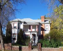 Vue d'ensemble de la maison Shillinglaw, Brandon, 2004; Historic Resources Branch, Manitoba Culture, Heritage, Tourism and Sport, 2005