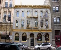 Primary elevation, from the north, of the Sures Building, Winnipeg, 2006; Historic Resources Branch, Manitoba Culture, Heritage, Tourism and Sport, 2006