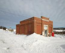 View of the southwest profile of the Manitoba Power Commission Building, Minnedosa, 2005; Historic Resources Branch, Manitoba Culture, Heritage, Tourism and Sport, 2005