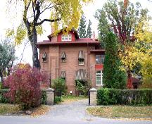 Façade principale - du nord de la maison Taylor, Portage-la-Prairie, 2005; Historic Resources Branch, Manitoba Culture, Heritage, Tourism and Sport, 2005