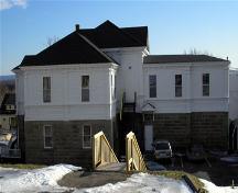 Rear elevation, Victoria County Court House, Baddeck, NS, 2008.; Dept. of Tourism, Culture and Heritage, Province of Nova Scotia, 2008