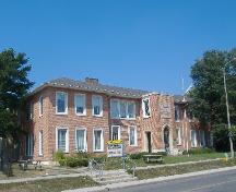 Robertson Public School, formerly known as Grantham Academy.; Photograph by Callie Hemsworth, 2007.