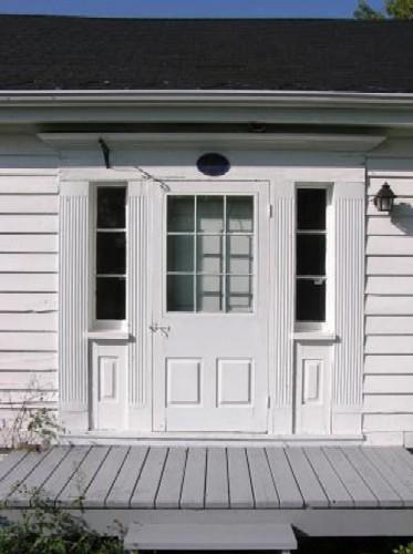 Bethune –Thompson Workers' Cottage front entrance