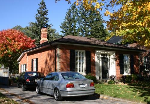 James Leslie Cottage