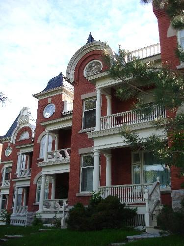 304-312 Queen Elizabeth Driveway