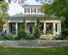 Of note are the triple-hung windows on the first and third storeys.; County of Brant, Community and Development Services, 2007.