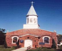Front (west) façade of Christ Church showing OHT plaque to Christ Church, n.d; OHT, n.d