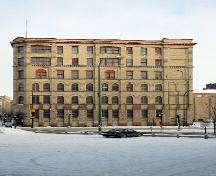 South elevation of the Peck Building, Winnipeg, 2005; Historic Resources Branch, Manitoba Culture, Heritage, Tourism and Sport, 2005