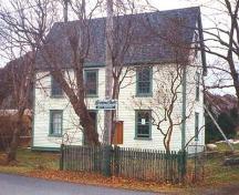 View of main facade, Joseph Bartlett House, Brigus, NL.; Heritage Foundation of Newfoundland and Labrador, 2004