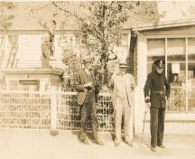 View of main facade of the Hearn House, Brigus, NL, before restoration, circa 1996.; Heritage Foundation of Newfoundland and Labrador 2005