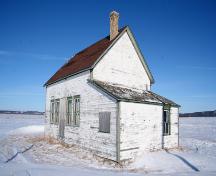 Façades principales - du sud-ouest de l'école Mowbray, région de Windygates, 2007; Historic Resources Branch, Manitoba Culture, Heritage, Tourism and Sport, 2007