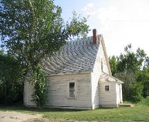 West-facing church entrance, 2004.; Government of Saskatchewan, Lisa Dale-Burnett, 2004.