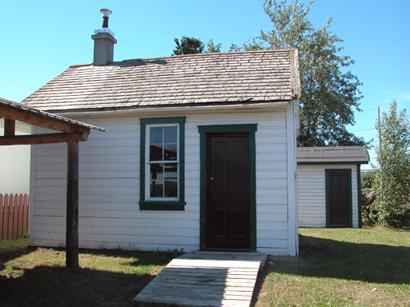 Faille Cabin, 2004