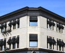 Elevation detail, from the southeast, of the Traders Bank Building, Selkirk, 2005; Historic Resources Branch, Manitoba Culture, Heritage, Tourism and Sport, 2005
