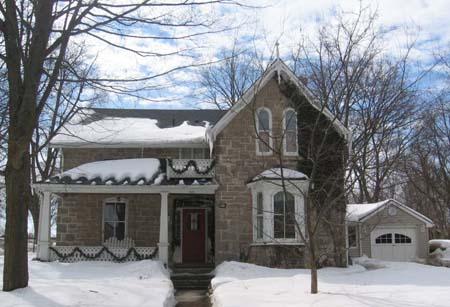 Façade of 425 Provost Lane