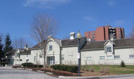 Alumni Centre Viewed from Arboretum Road, 2007