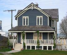 Exterior view of the Abercrombie House, 2004; Denise Cook Design 2004