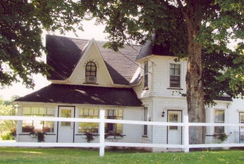 Showing east elevation