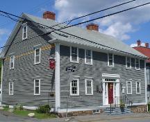 Solomon House, Old Town Lunenburg, south and west façades, 2004; Heritage Division, Nova Scotia Department of Tourism, Culture & Heritage, 2004