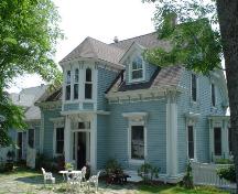 Wilson House, Old Town Lunenburg, east façade, 2004; Heritage Division, Nova Scotia Department of Tourism, Culture & Heritage, 2004