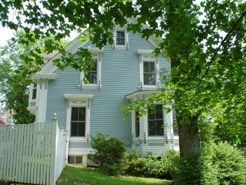 Rear façade and entrance